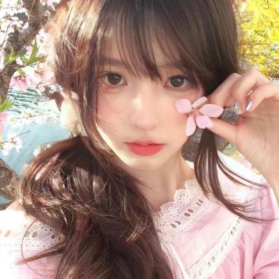 眼神阳光的男孩